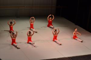 Vilinke med vajo na tleh